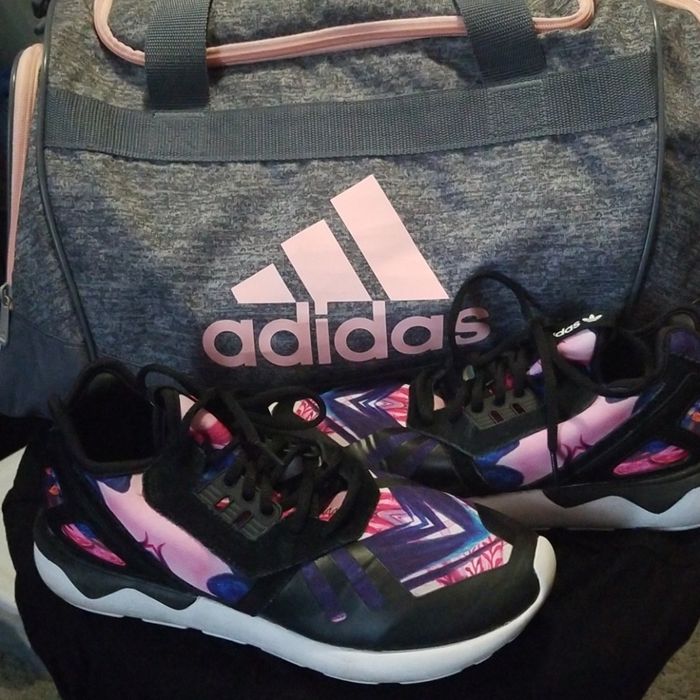 Adidas Sneakers